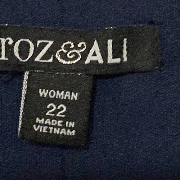 ROZ & ALI WO SIZE 22 NAVY LASER CUT-CROCHET LOOK BELL SLEEVES  FULLY LINED EUC - Picture 3 of 14